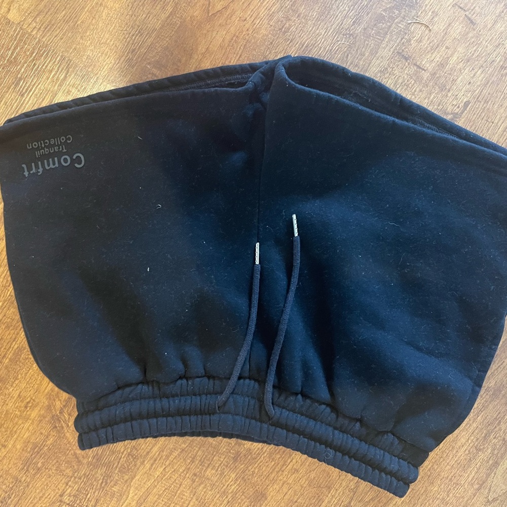 Comfrt Black lounge shorts!